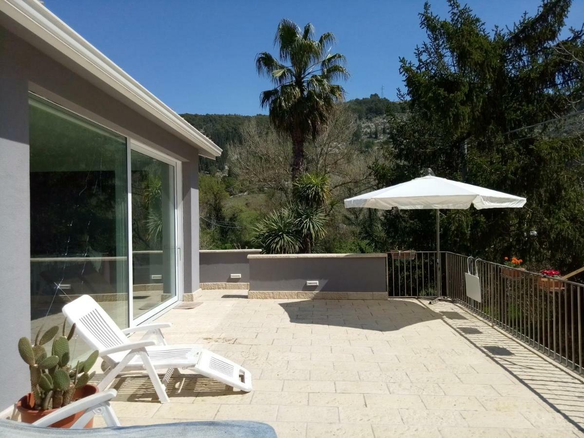 Casa Vacanze Irmino Garden Villa Ragusa Bagian luar foto